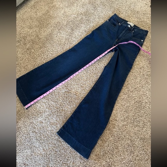 Everlane The High Rise Flare Jean Dark wash
Size 26 - Picture 11 of 12